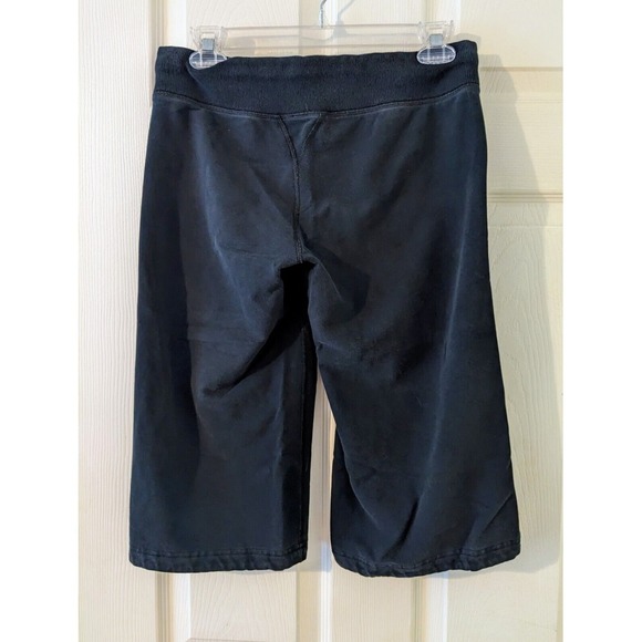 Lululemon Athletica Cotton Relaxed Fit Capri Shorts Black Sz. 6 - Picture 2 of 7